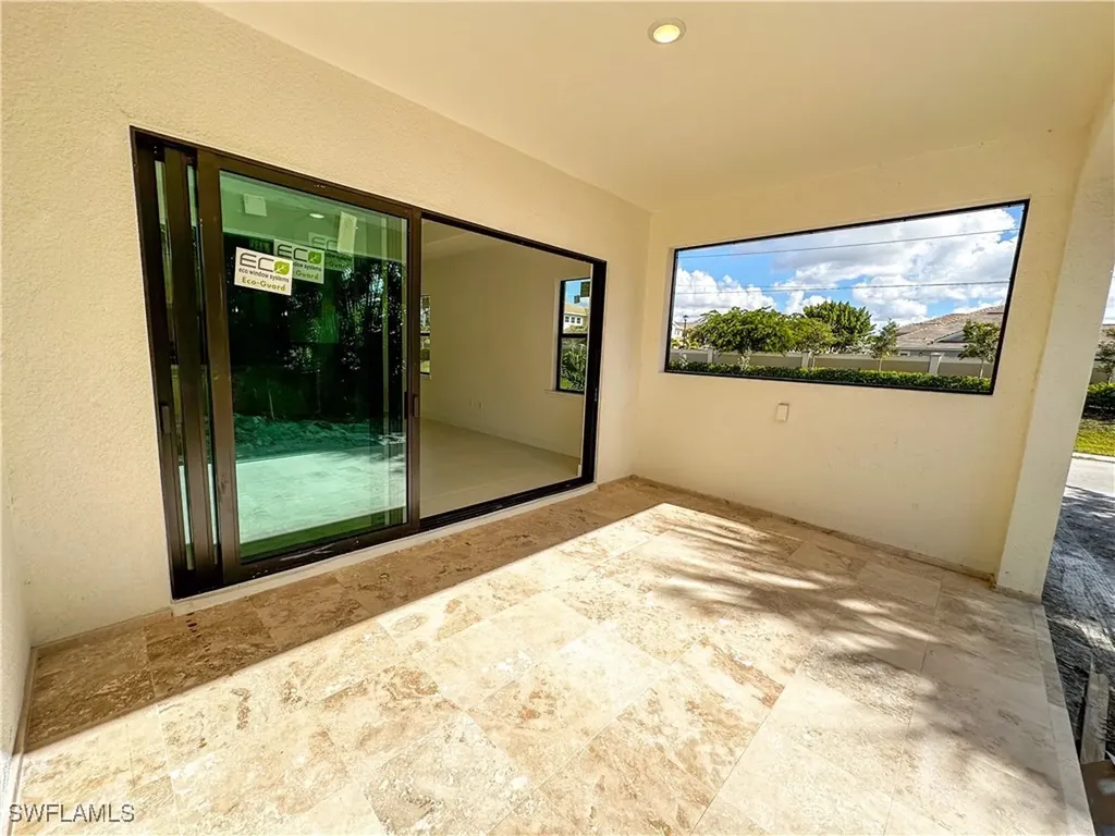 2480 Florida Avenue Naples FL 34112