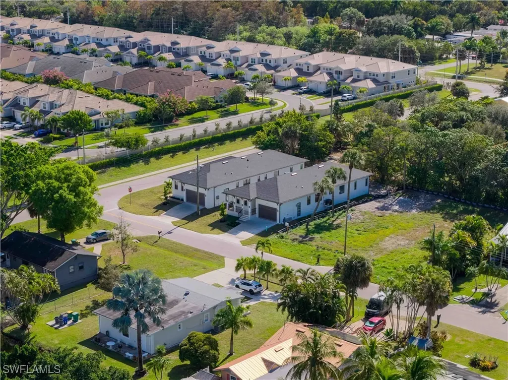 2480 Florida Avenue Naples FL 34112