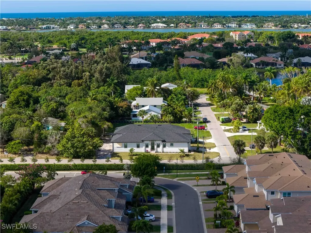 2480 Florida Avenue Naples FL 34112