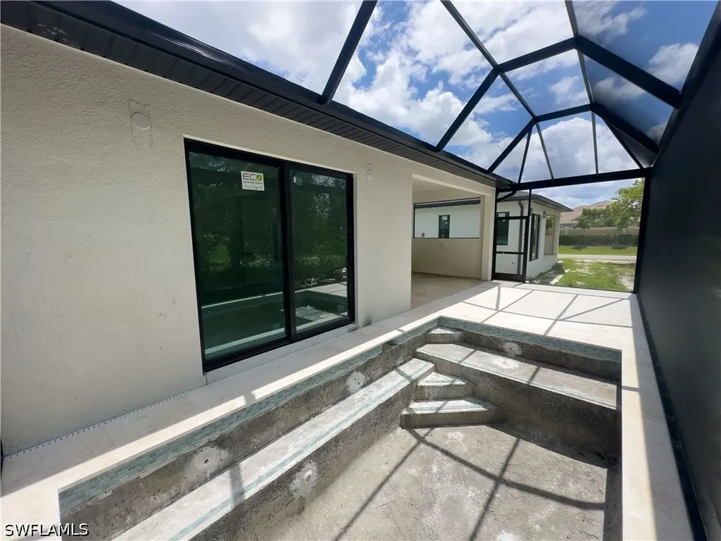 2480 Florida Avenue Naples FL 34112