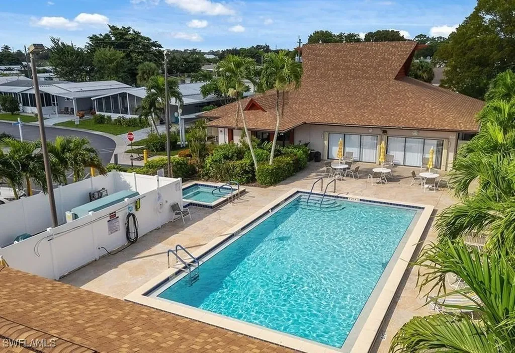 76 Atlantic Way Naples FL 34104