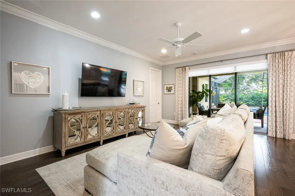 13808 Luna Drive Naples FL 34109