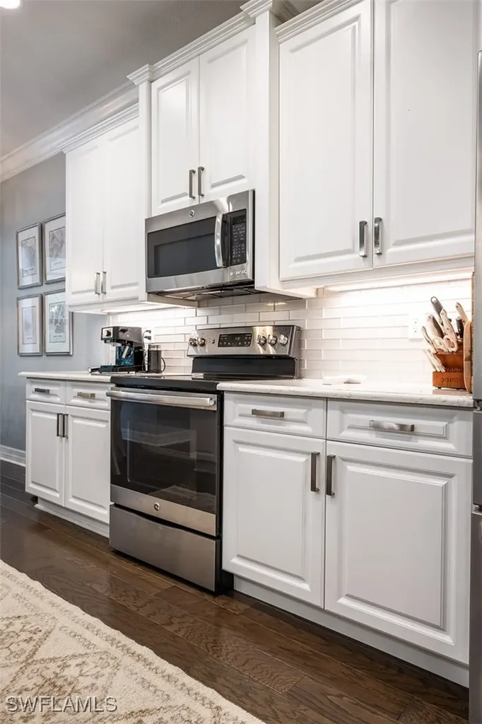 13808 Luna Drive Naples FL 34109
