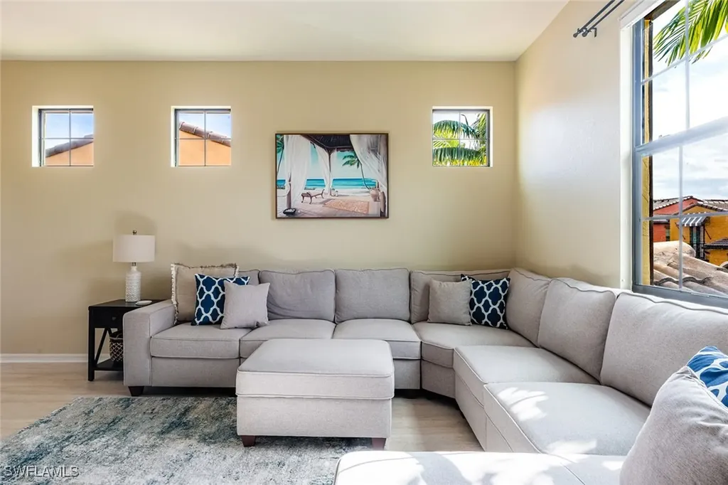 9077 Capistrano Street N Naples FL 34113