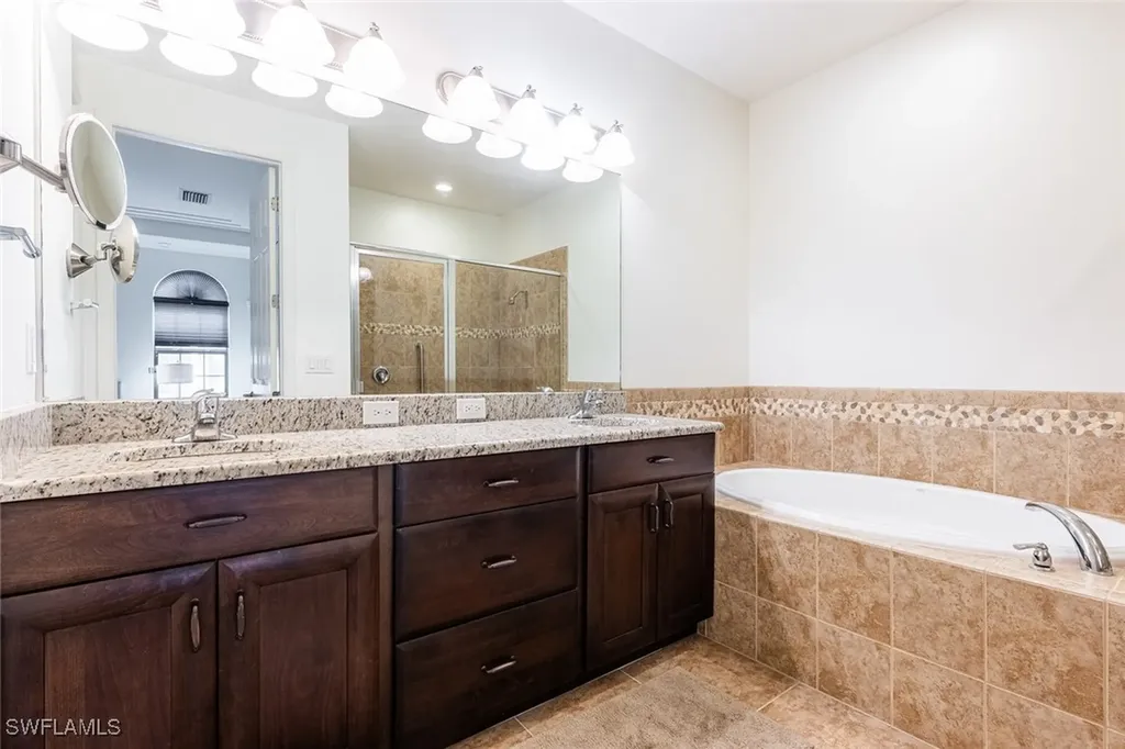 9077 Capistrano Street N Naples FL 34113