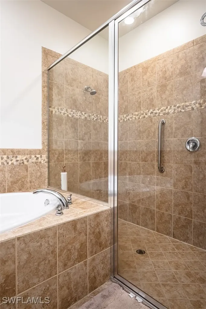 9077 Capistrano Street N Naples FL 34113