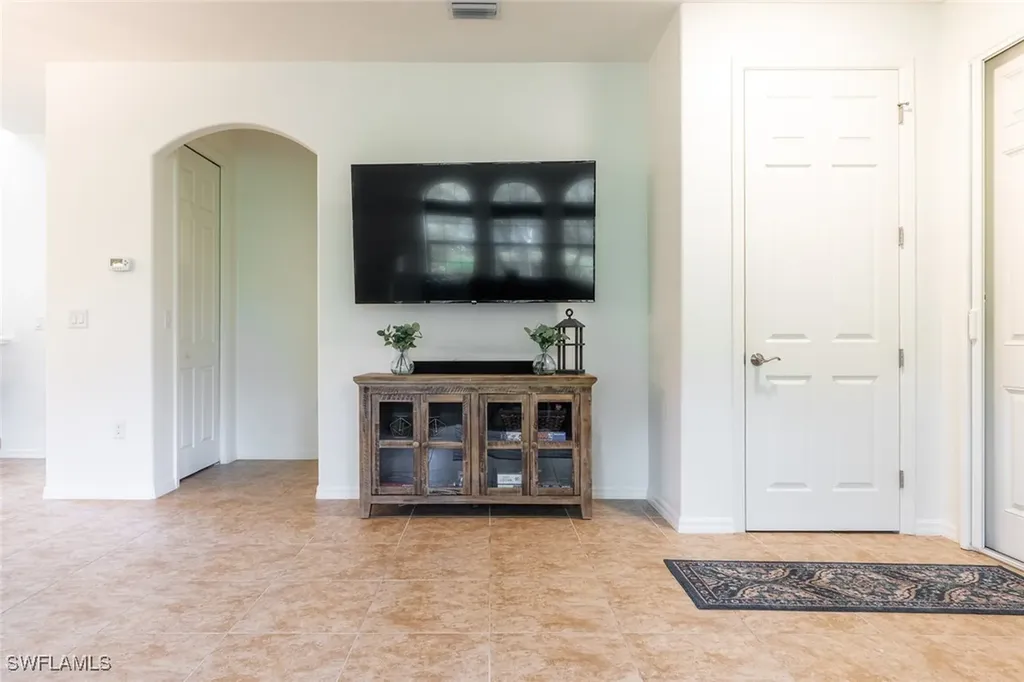 9077 Capistrano Street N Naples FL 34113