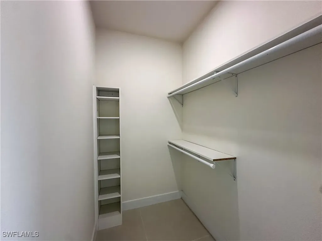 2464 Florida Avenue Naples FL 34112