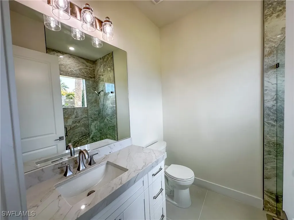 2464 Florida Avenue Naples FL 34112