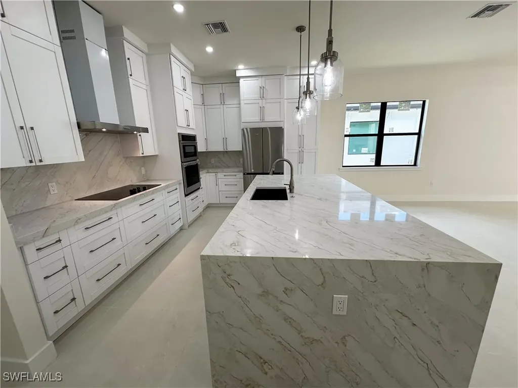 2464 Florida Avenue Naples FL 34112