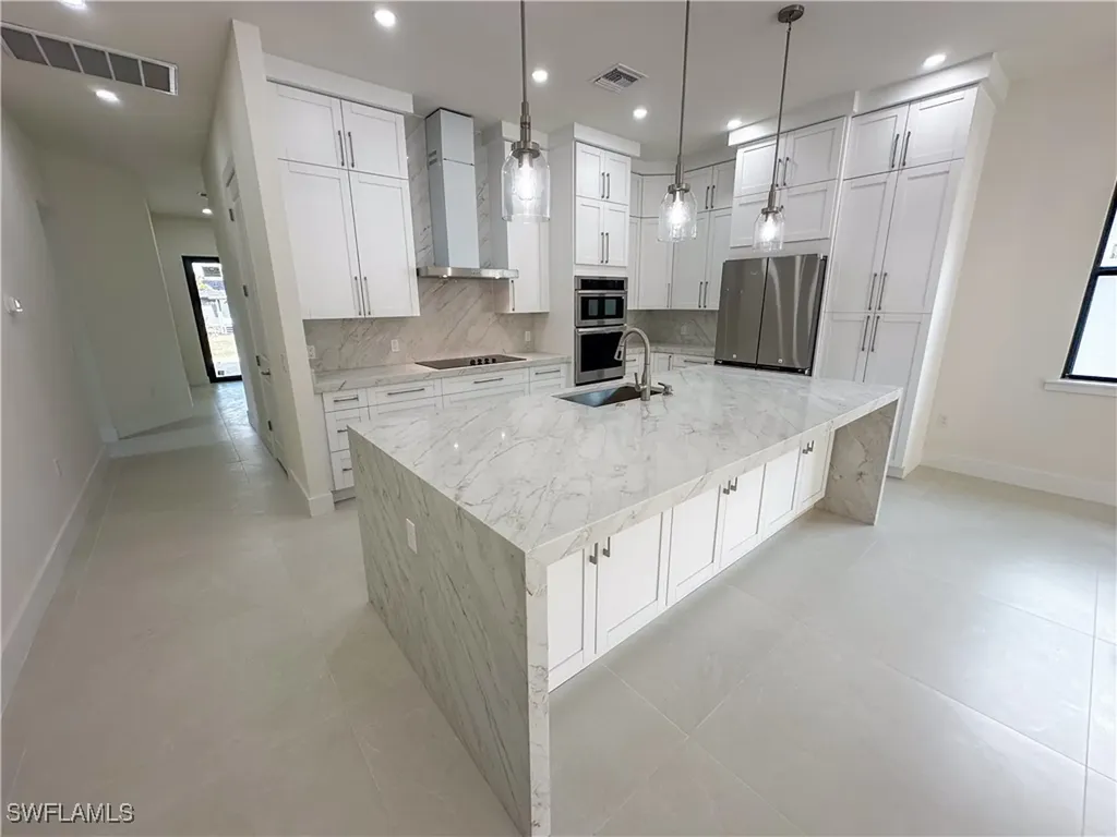 2464 Florida Avenue Naples FL 34112