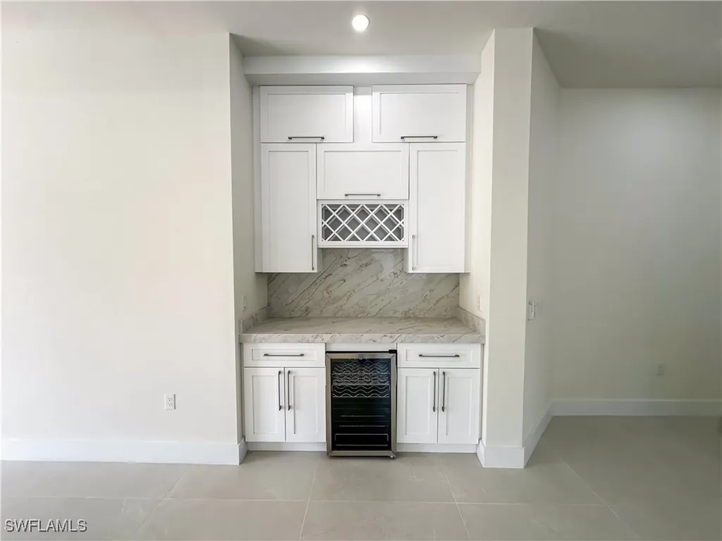 2464 Florida Avenue Naples FL 34112