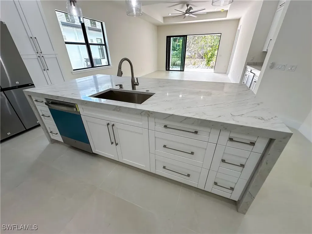 2464 Florida Avenue Naples FL 34112