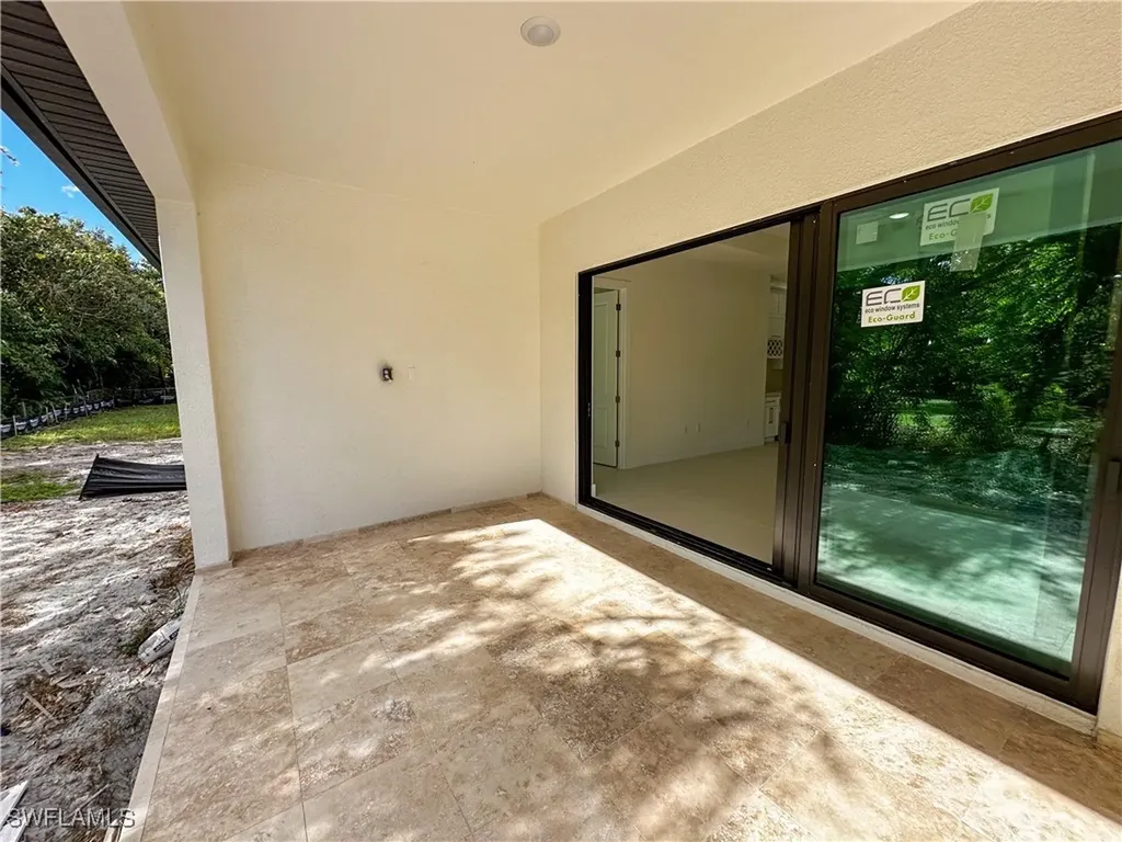 2464 Florida Avenue Naples FL 34112