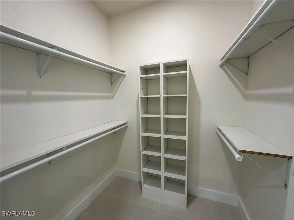 2464 Florida Avenue Naples FL 34112