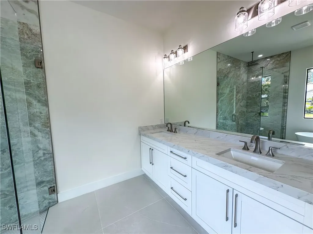 2464 Florida Avenue Naples FL 34112