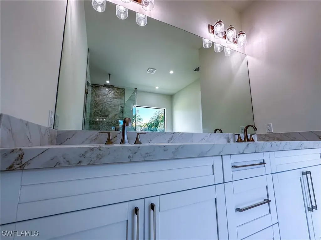 2464 Florida Avenue Naples FL 34112