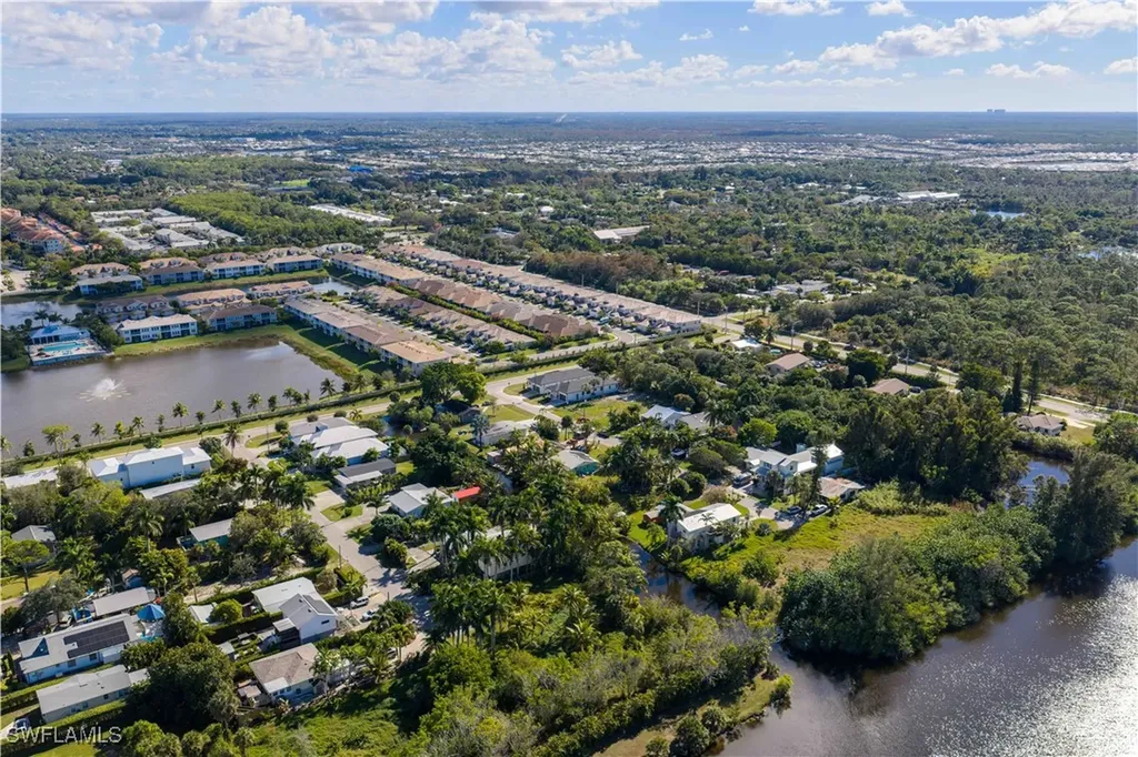 2464 Florida Avenue Naples FL 34112