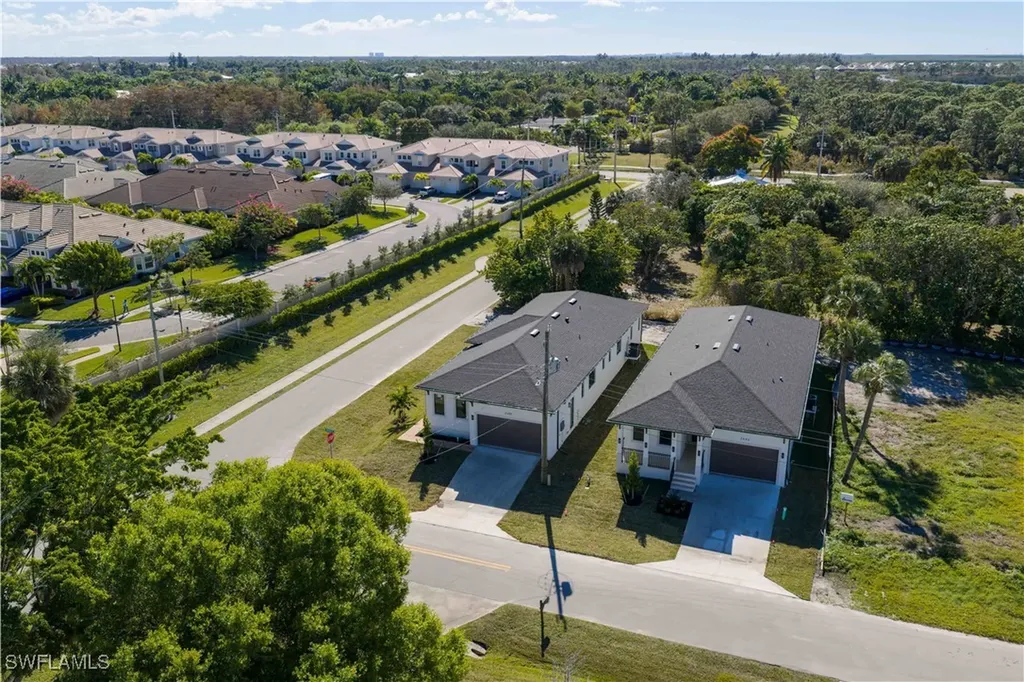2464 Florida Avenue Naples FL 34112
