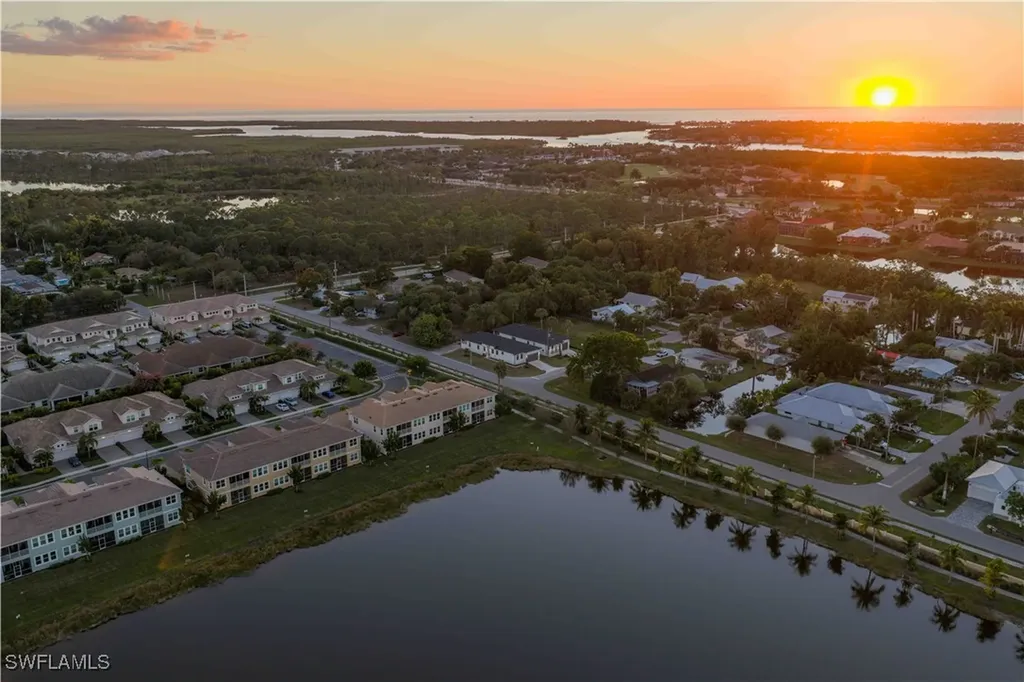 2464 Florida Avenue Naples FL 34112