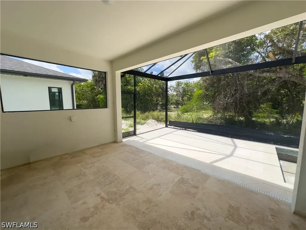 2464 Florida Avenue Naples FL 34112