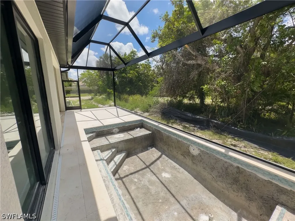 2464 Florida Avenue Naples FL 34112