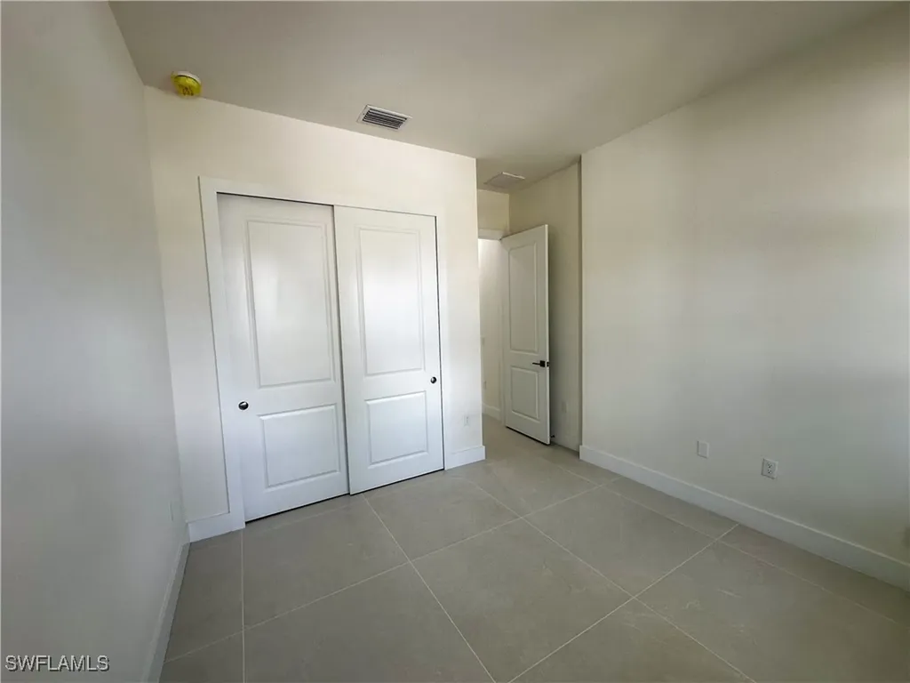 2464 Florida Avenue Naples FL 34112