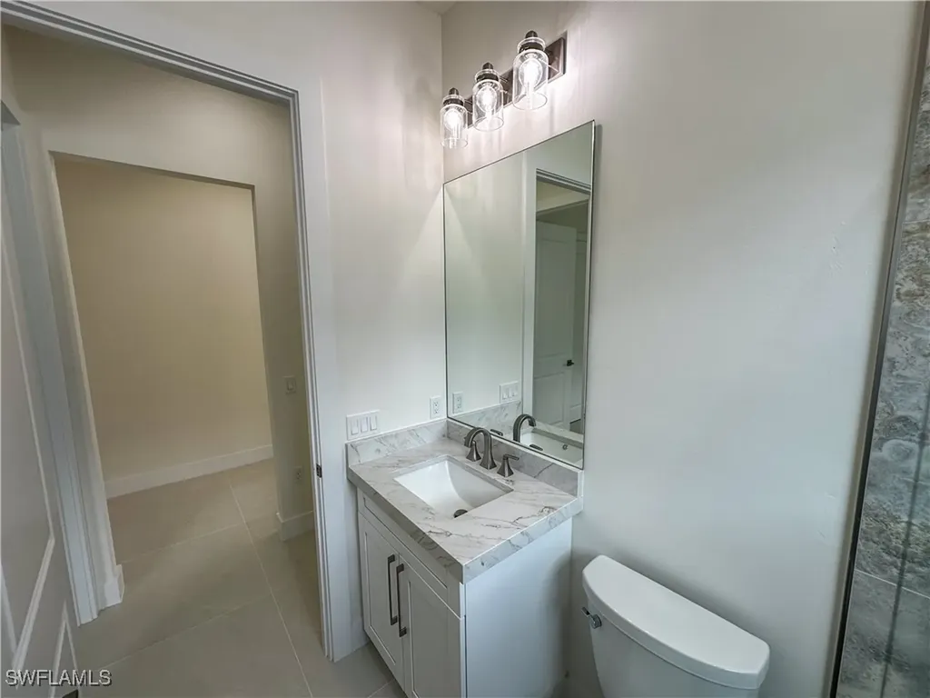 2464 Florida Avenue Naples FL 34112