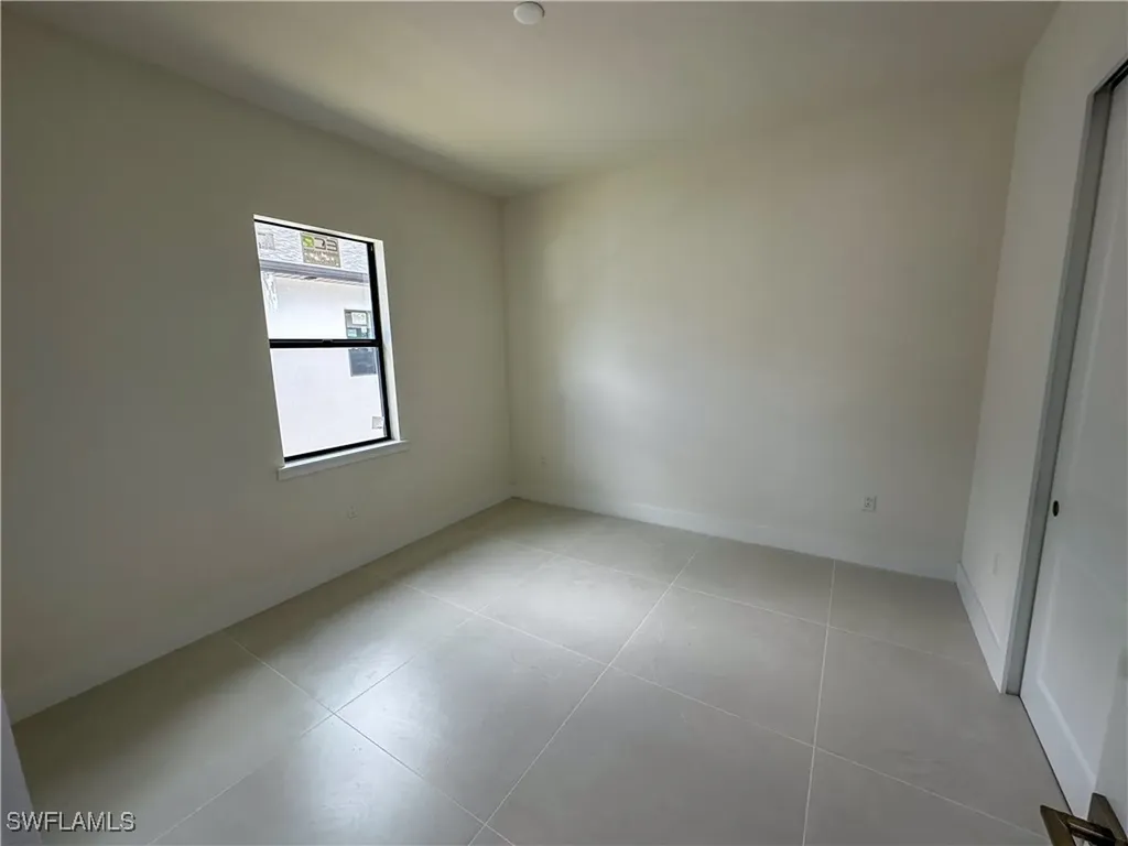 2464 Florida Avenue Naples FL 34112