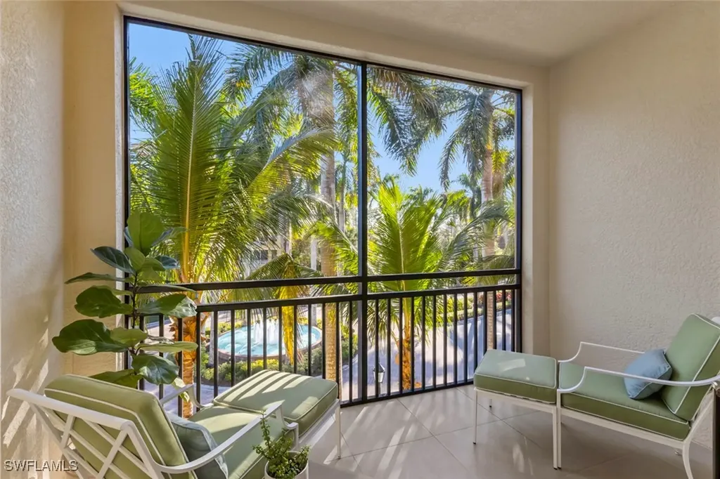 2727 Tiburon Boulevard E Naples FL 34109