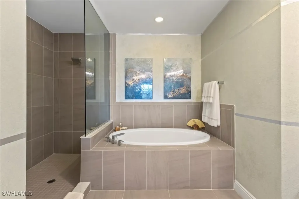 2727 Tiburon Boulevard E Naples FL 34109