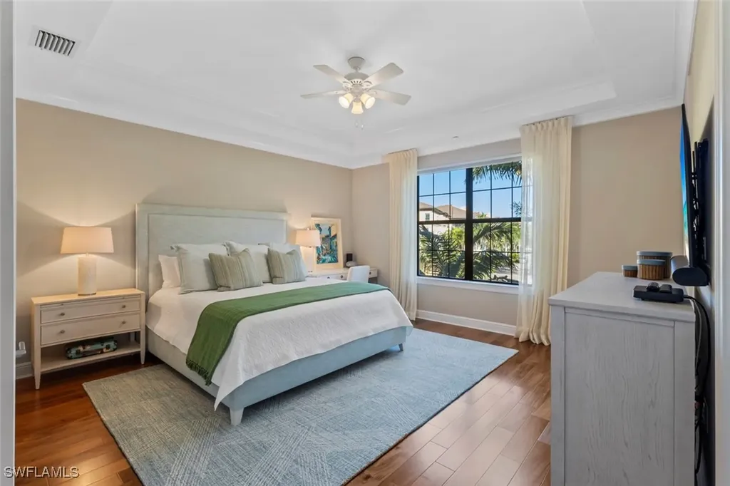 2727 Tiburon Boulevard E Naples FL 34109