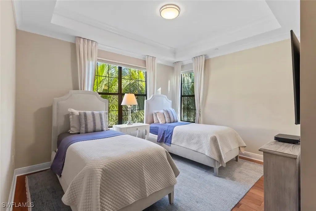 2727 Tiburon Boulevard E Naples FL 34109