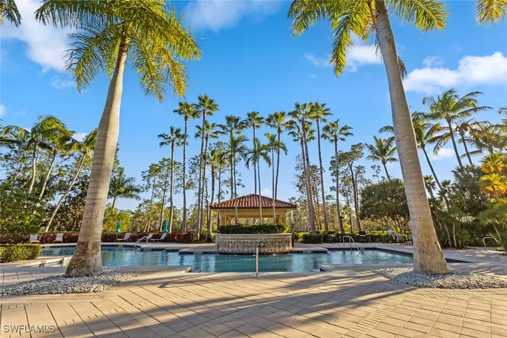 2727 Tiburon Boulevard E Naples FL 34109