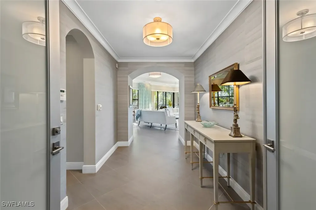 2727 Tiburon Boulevard E Naples FL 34109