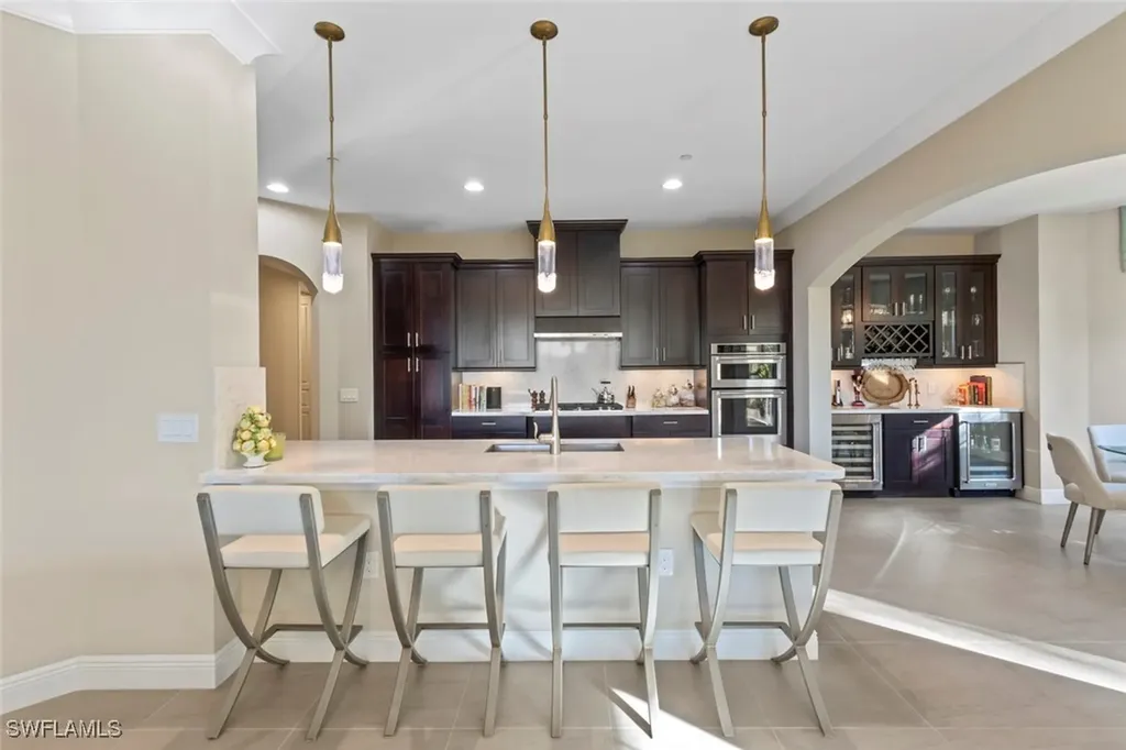 2727 Tiburon Boulevard E Naples FL 34109