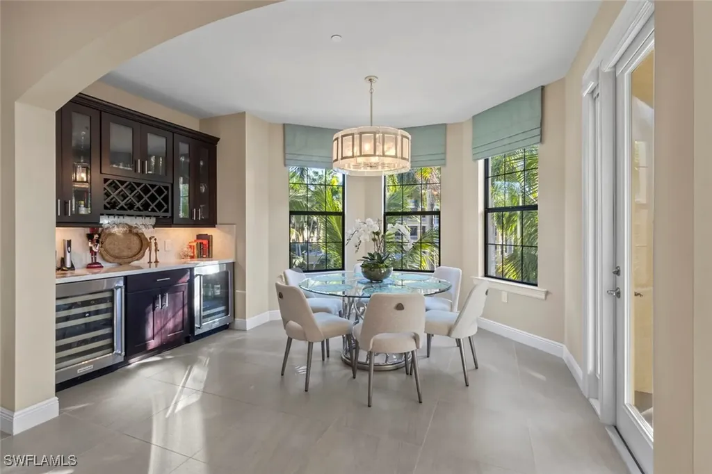 2727 Tiburon Boulevard E Naples FL 34109