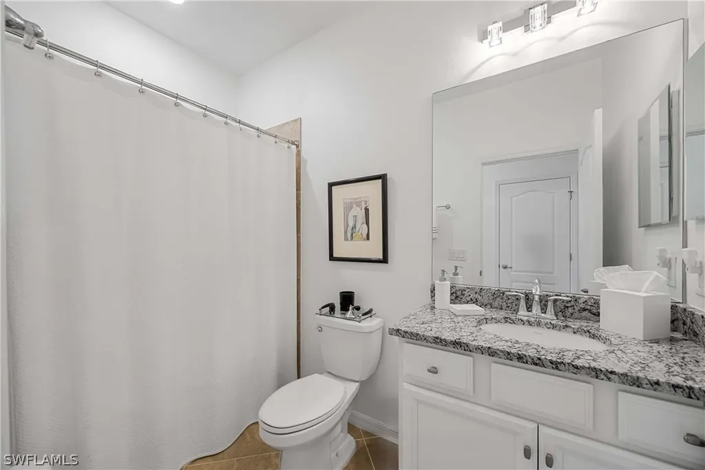 1564 Vizcaya Lane Naples FL 34113