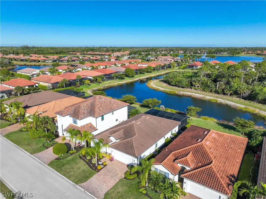 1564 Vizcaya Lane Naples FL 34113
