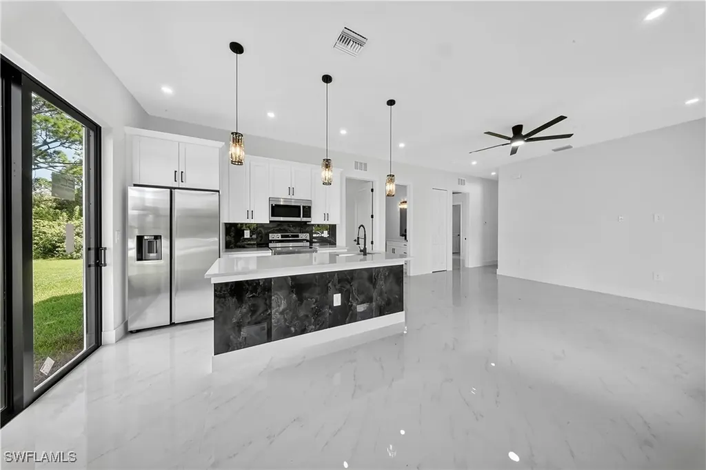 4204 E 3rd Street Lehigh Acres FL 33936