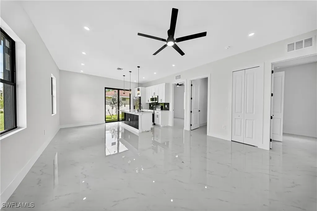 4204 E 3rd Street Lehigh Acres FL 33936