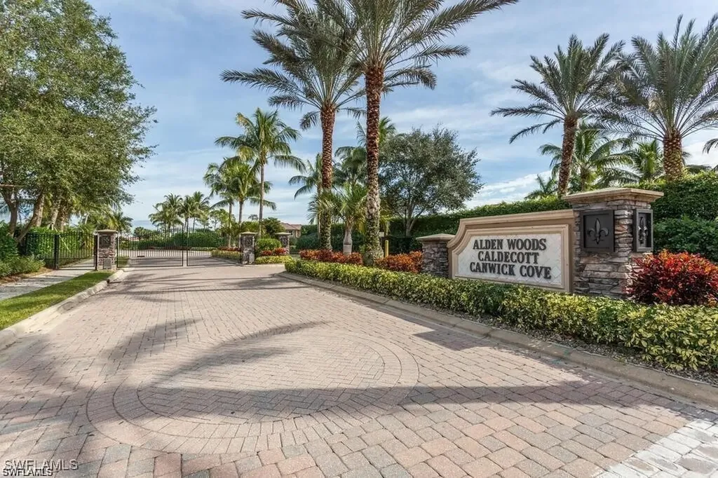 6689 Alden Woods Circle Naples FL 34113