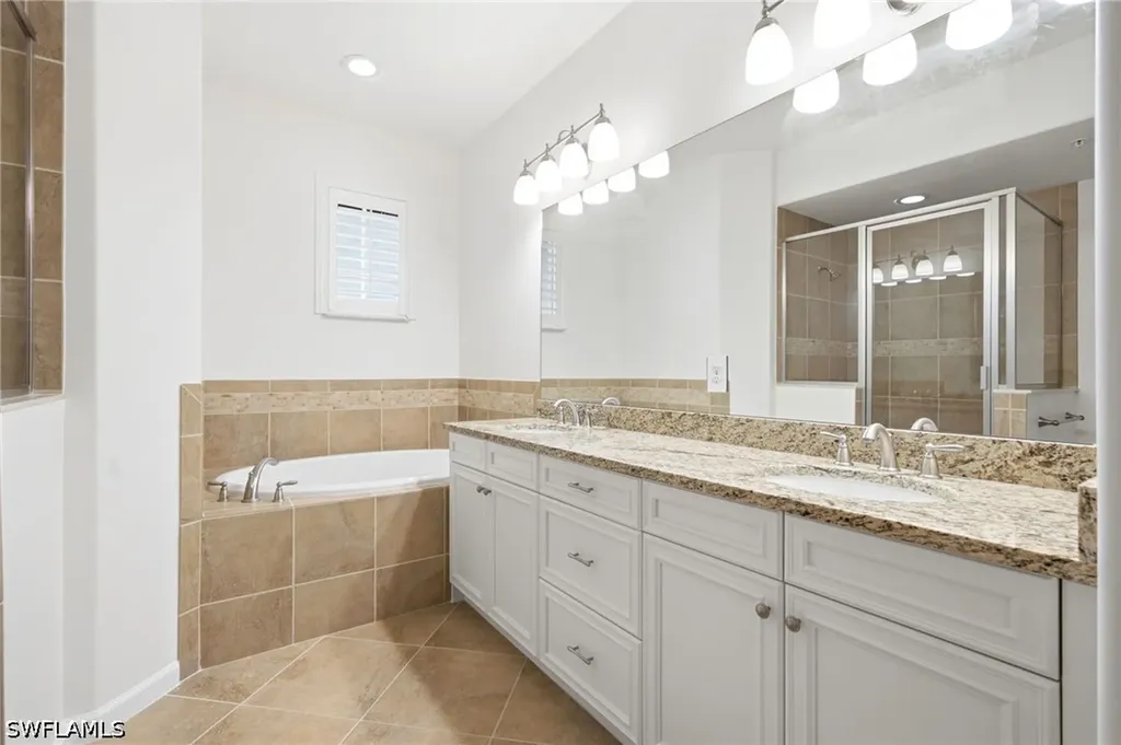 6689 Alden Woods Circle Naples FL 34113