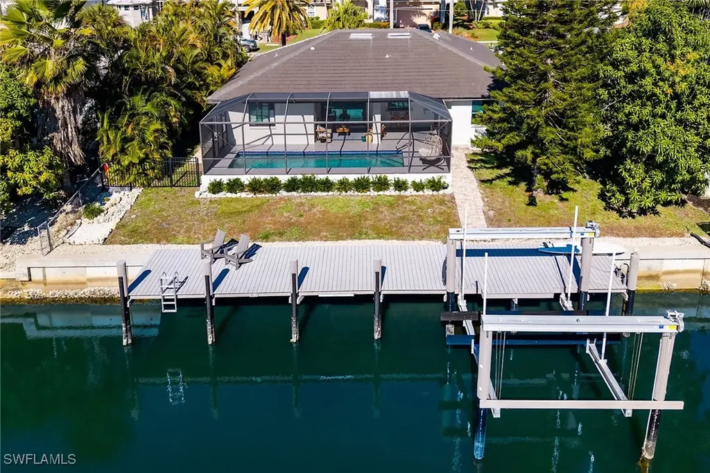 1035 Admiralty Court Marco Island FL 34145
