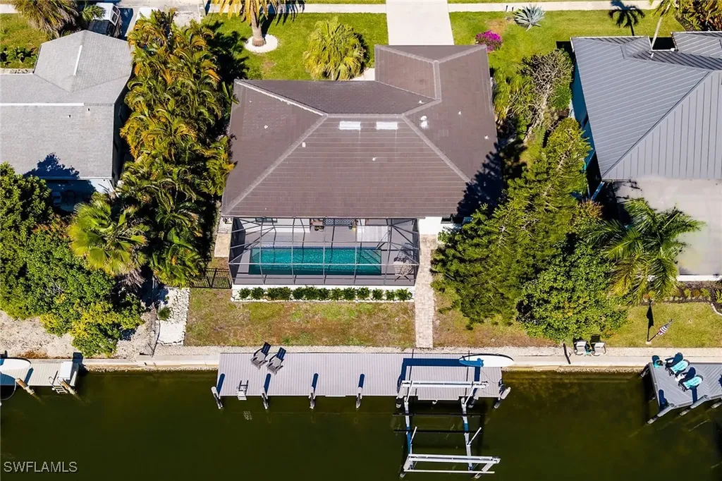 1035 Admiralty Court Marco Island FL 34145