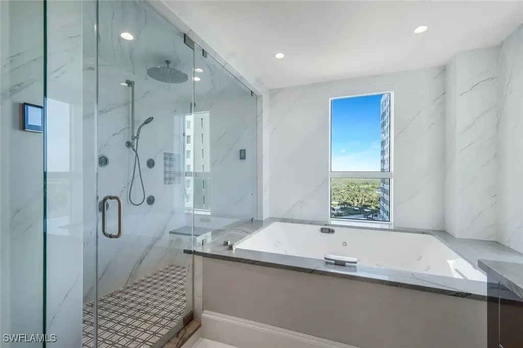 285 Grande Way Naples FL 34110