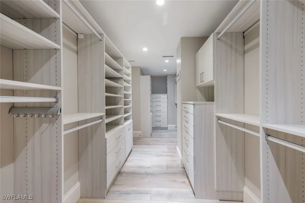 285 Grande Way Naples FL 34110