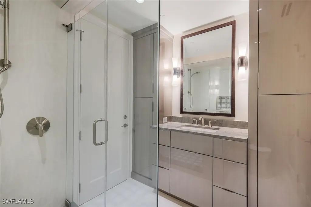 285 Grande Way Naples FL 34110