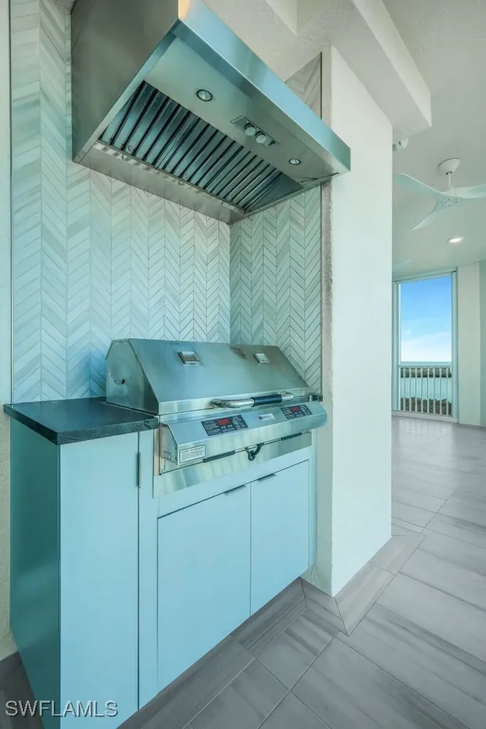 285 Grande Way Naples FL 34110