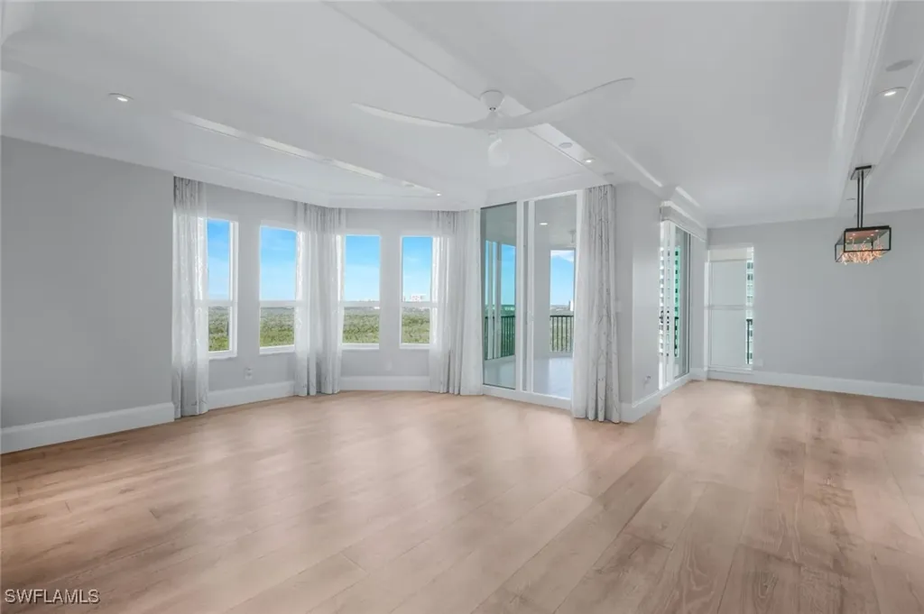 285 Grande Way Naples FL 34110